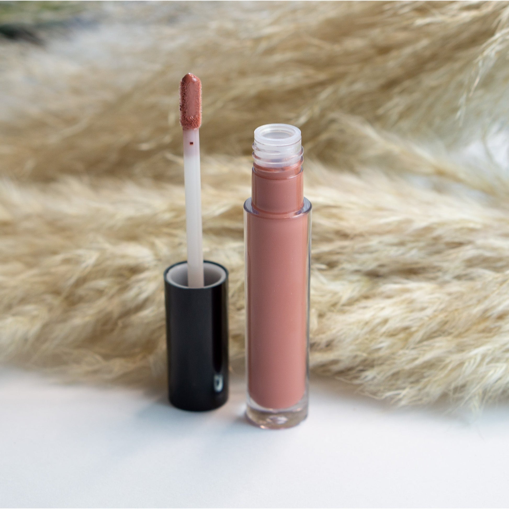 Lip Gloss - Pinky - Lordess Beauty